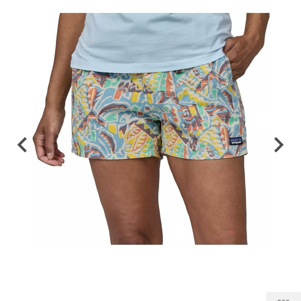 New Patagonia Women's Funhoggers 4" Shorts